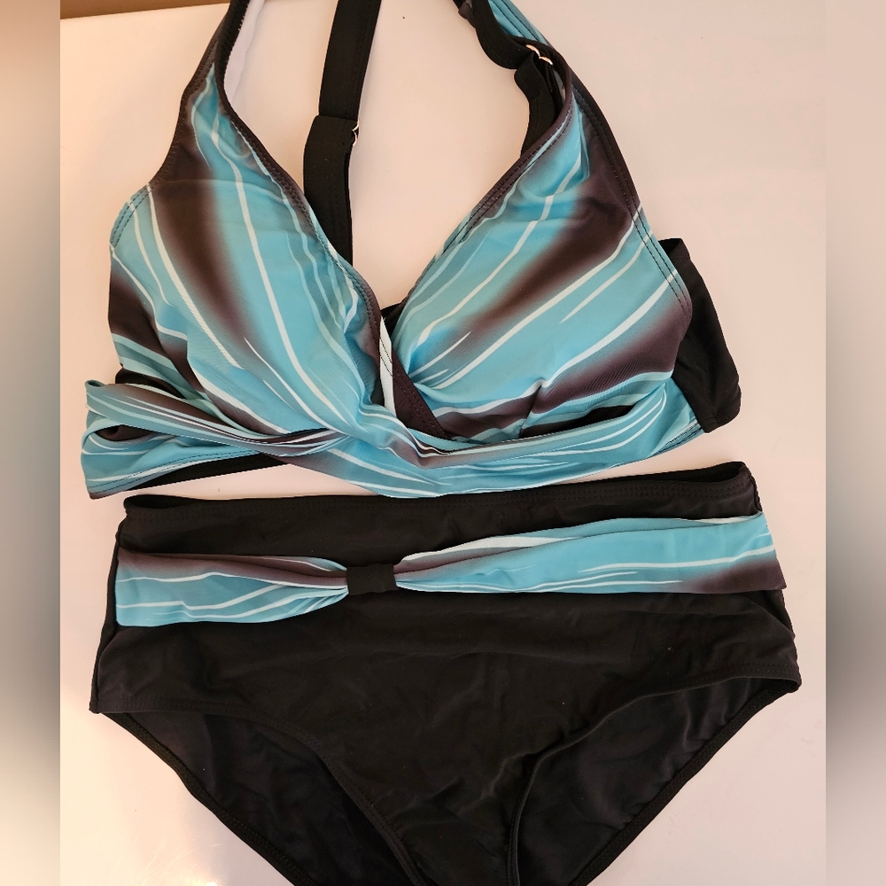 HOLIPICKStylish 2 piece Black and Blue Women's Swimwear Set tummy control size L